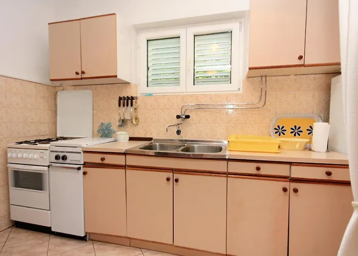 Apartments With A Parking Space Mirca, Brac - 728 Apartman Mirca (Brac)