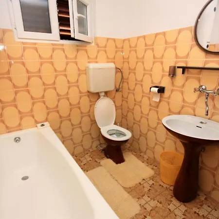 With A Parking Space Mirca, Brac - 728 Apartman Mirce